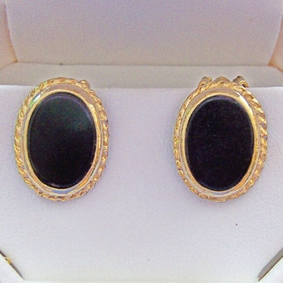 Vintage Black and Goldtone Oval Button Clip on Earrings - Picture 1 of 1